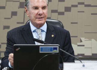 Supremo concede prisão domiciliar humanitária a Fernando Collor