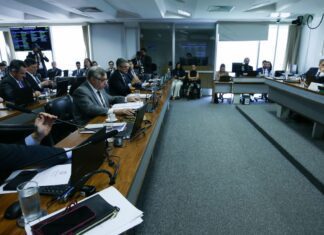 CCJ do Senado suspende demarcação de terras indígenas em SC