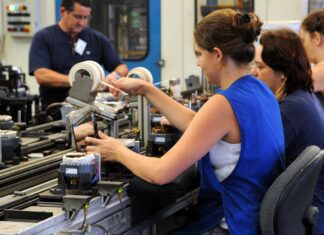 BNDES amplia para R$ 300 bi investimentos do Nova Indústria Brasil