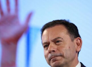 Centro-direita vence eleições legislativas em Portugal Centro-direita vence eleições legislativas em Portugal