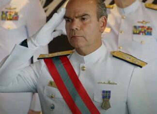 Comandante Da Marinha Nega Que Força Tenha Planejado Usar Tanques Para Impedir Poderes Constitucionais