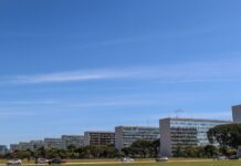 Senado aprova reestruturação de carreiras do serviço público federal