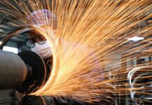 Pouco mais da metade das indústrias planeja investir em 2026