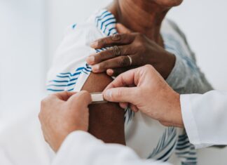 Vacina contra herpes-zóster reduz em 23% risco cardiovascular, diz estudo