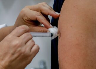 Rio de Janeiro amplia vacinação contra dengue para todos os municípios