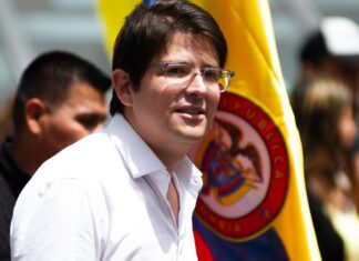 Miguel Uribe mostra sinais de melhora neurológica após ser baleado Miguel Uribe mostra sinais de melhora neurológica após ser baleado