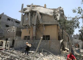 Ataques aéreos de Israel matam 45 pessoas em Gaza Ataques aéreos de Israel matam 45 pessoas em Gaza