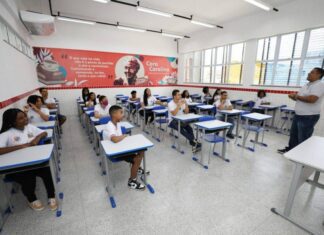 Bahia Abre 1.906 Vagas Para Professores Por Meio De Seleção REDA