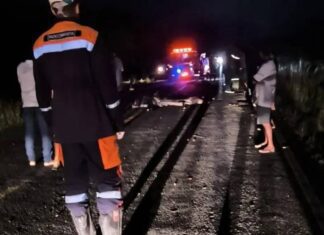 Mãe E Filha Morrem Em Colisão Na BA-130