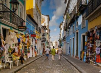 Turista é Presa Por Injúria Racial Contra Comerciante No Pelourinho
