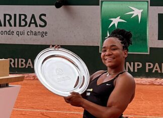 Vitória Miranda é campeã juvenil de simples e duplas em Roland Garros Vitória Miranda é campeã juvenil de simples e duplas em Roland Garros