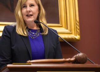 EUA: deputada Democrata do Minnesota é assassinada a tiros
