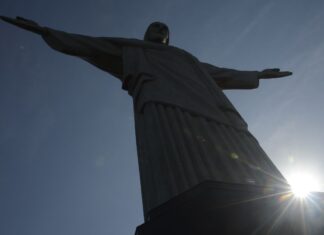 Escada rolante do Cristo Redentor vai receber obras de acessibilidade