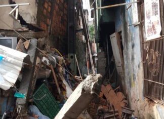 Prédio Desaba No Bairro Do Uruguai, Em Salvador