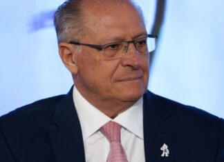 Nova tarifa de Trump sobre o aço vai encarecer produto, diz Alckmin