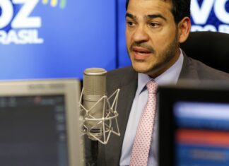 Aposentados não precisam acionar justiça por valores do INSS, diz AGU