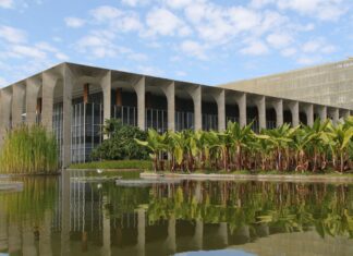 Brasil condena ataque de Israel contra o Irã: “violação de soberania” Brasil condena ataque de Israel contra o Irã: “violação de soberania”