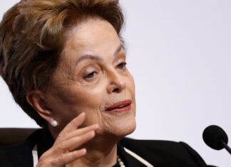 Dilma diz que dólar ainda é forte, mas vê uso de moedas locais