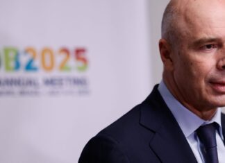 Mesmo sem consenso no Brics, Rússia defende alternativa ao dólar Mesmo sem consenso no Brics, Rússia defende alternativa ao dólar