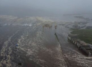 Após terremoto, Japão, Havaí e Rússia rebaixam alertas de tsunami Após terremoto, Japão, Havaí e Rússia rebaixam alertas de tsunami