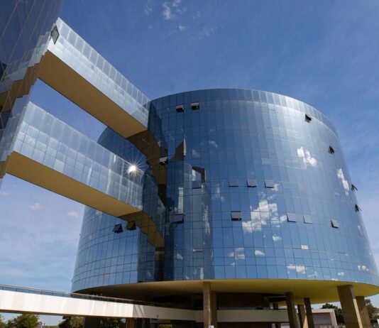 PGR diz que recebeu com “assombro” sanções contra Alexandre de Moraes PGR diz que recebeu com “assombro” sanções contra Alexandre de Moraes