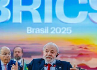 Adiar reforma na ONU torna mundo mais perigoso, diz Lula no Brics