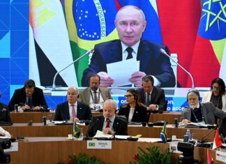 Putin defende Brics como organização-chave com influência em expansão Putin defende Brics como organização-chave com influência em expansão