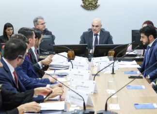 Reunião entre STF e Congresso sobre IOF termina sem acordo