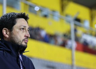 Adaptação à altitude refletirá no desempenho da seleção, diz Elias Adaptação à altitude refletirá no desempenho da seleção, diz Elias