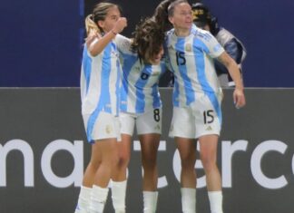 Argentina vence Chile e vira líder do Grupo A na Copa América Feminina Argentina vence Chile e vira líder do Grupo A na Copa América Feminina