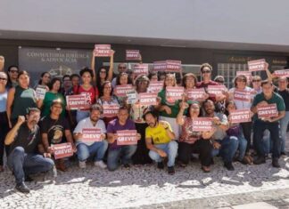 Professores Encerram Greve Em Lauro De Freitas, Mas Mantêm Estado De Mobilização