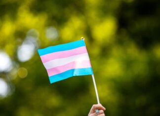 Comitê Olímpico dos EUA proíbe mulheres trans em competições femininas Comitê Olímpico dos EUA proíbe mulheres trans em competições femininas