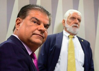 Senadores Viajam Aos EUA E Cobram Recuo De Trump Sobre Tarifa De 50%