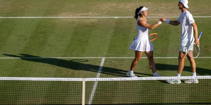 Luisa Stefani vai a final de duplas mistas no Torneio de Wimbledon