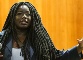 Carla Akotirene Vai Receber Comenda Maria Quitéria Em Salvador