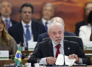 FMI e Banco Mundial financiam países ricos, critica Lula no Brics