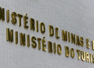 Governo garantirá gás de cozinha gratuíto para 17 milhões de famílias