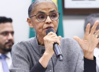 Marina Silva sofre novos insultos em comissão no Congresso