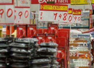 Mercado eleva previsão da inflação para 4,36% este ano