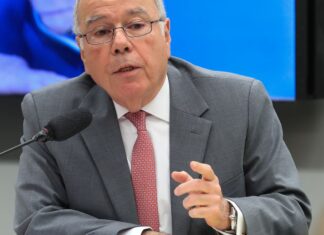 Brasil volta a repudiar intromissão dos EUA em assuntos do Judiciário Brasil volta a repudiar intromissão dos EUA em assuntos do Judiciário