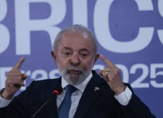 Lula afirma que Brics não nasceu para afrontar ninguém Lula afirma que Brics não nasceu para afrontar ninguém