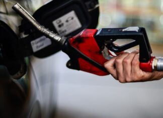 AGU quer investigar distribuidores e revendedores de combustíveis