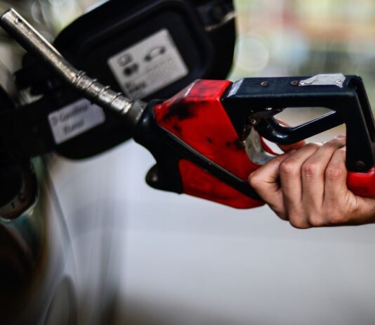 Gasolina terá 32% de etanol a partir de amanhã
