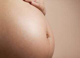 Pesquisa brasileira detecta plástico em placentas e cordões umbilicais