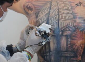 CFM proíbe uso de sedação ou anestesia para realização de tatuagens