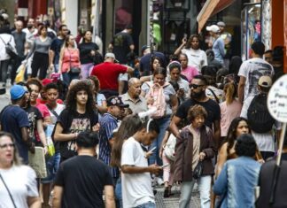 Brasil Tem Menos Homens Do Que Mulheres, E Diferença Aumenta Com A Idade