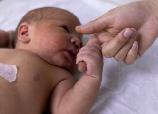 Teste do olhinho deve ser repetido três vezes ao ano até os 3 anos