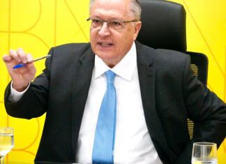 Tarifaço: Alckmin diz que caberá a Lula decidir se recorrerá à OMC