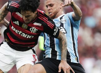 Grêmio arranca empate com o Flamengo no Maracanã pelo Brasileirão Grêmio arranca empate com o Flamengo no Maracanã pelo Brasileirão