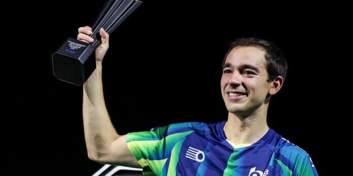 Hugo Calderano comemora titulo em Foz do Iguaçu, o 4º da temporada